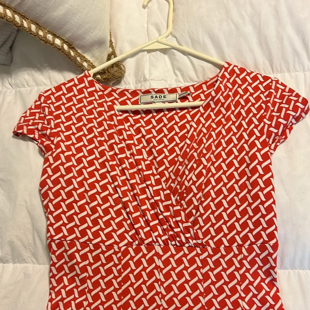 Sade fit and flare woman’s dress size 2 - Picture 5 of 5